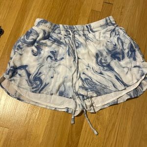blue marble hollister flowy shorts